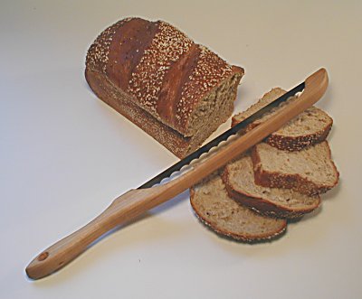 Perfect Slice Bread Knife With a Built-In Guide